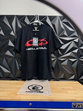 Hellstar Men’s Black Short-Sleeve Logo Tee